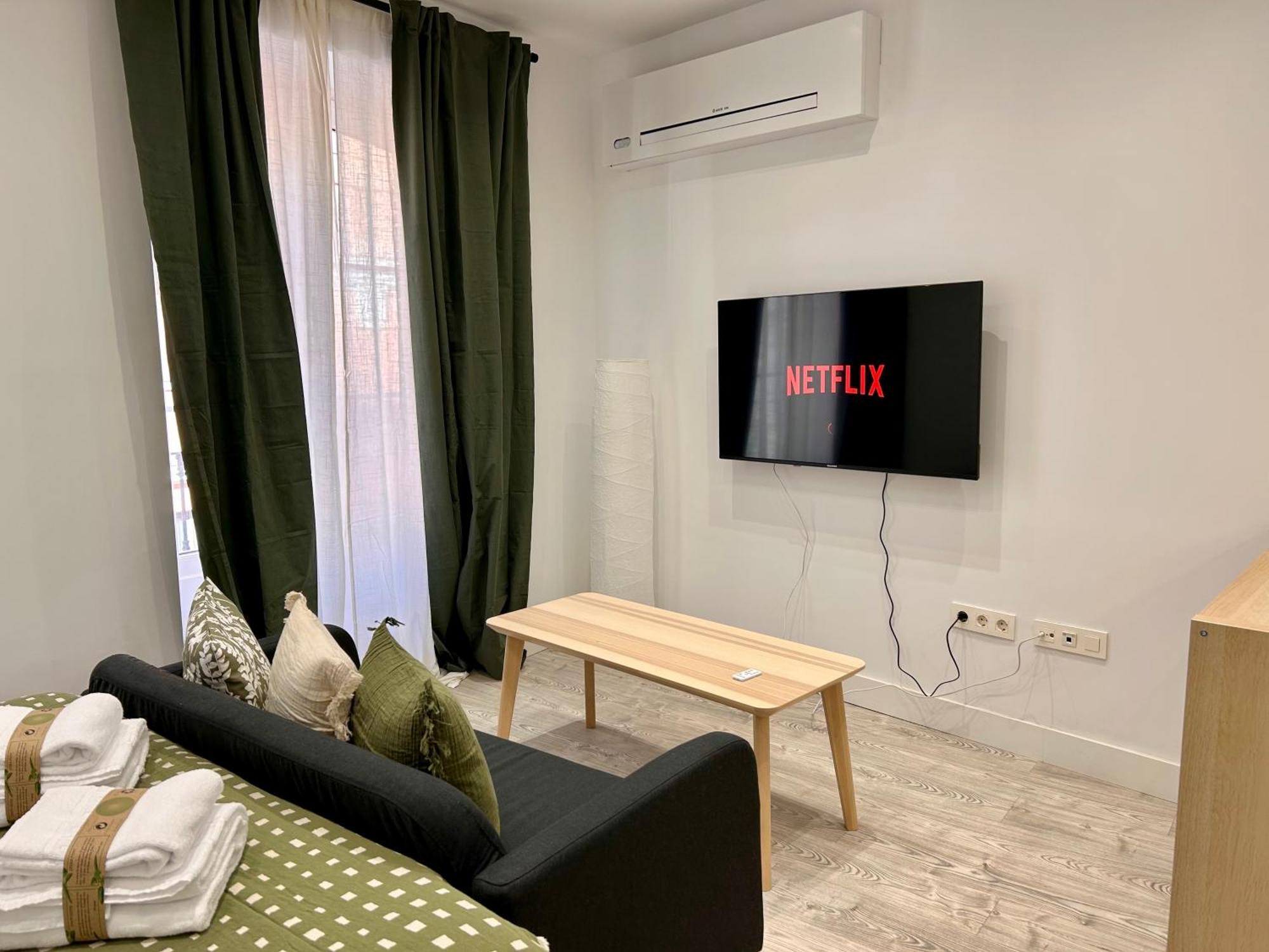 Insidehome Ciudad Del Cine Валадоид Екстериор снимка